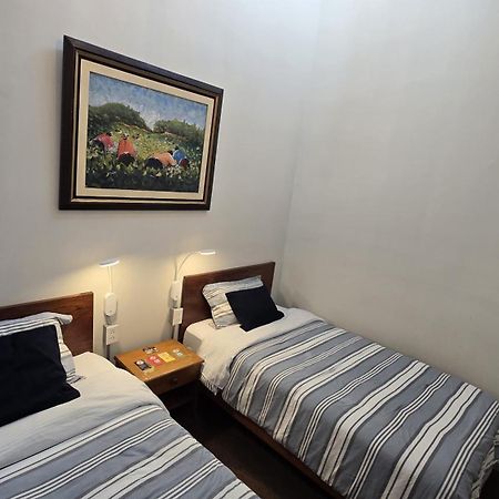 Flying Dog Lima B&B Bagian luar foto
