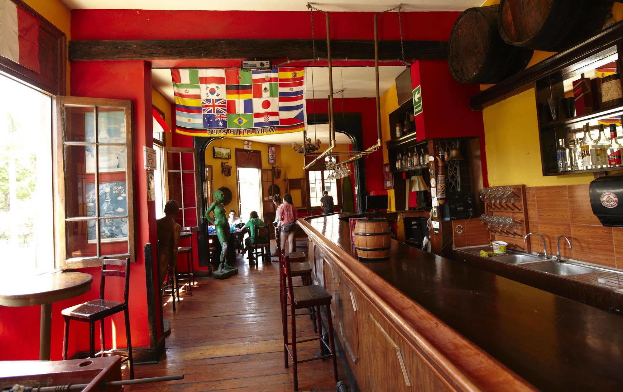 Flying Dog Lima B&B Bagian luar foto